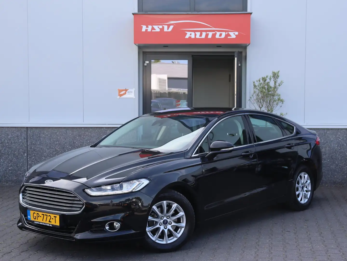 Ford Mondeo 1.5 Titanium automaat LM 1e eig org NL Zwart - 1