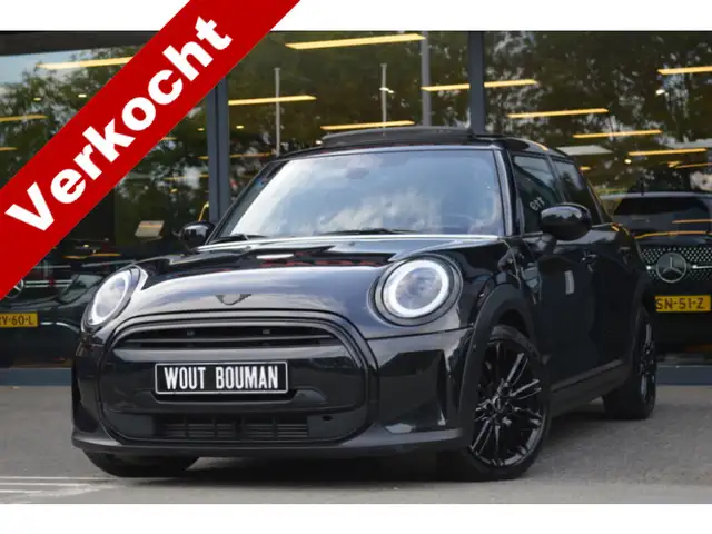 MINI Cooper 5-Deurs 1.5 Aut. Led Leder Panorama Camera Harman/