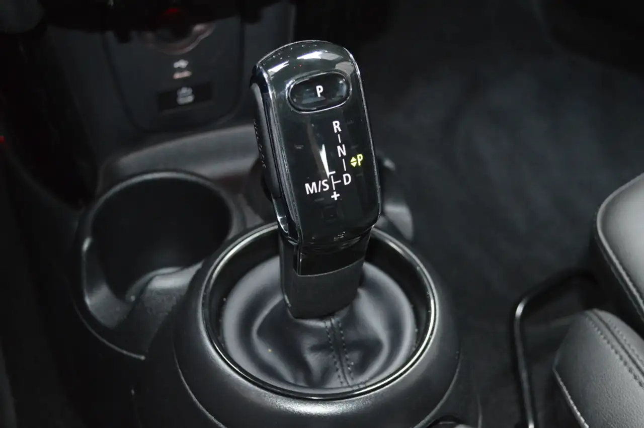 MINI Cooper 5-Deurs 1.5 Aut. Led Leder Panorama Camera Harman/, миниатюра 14