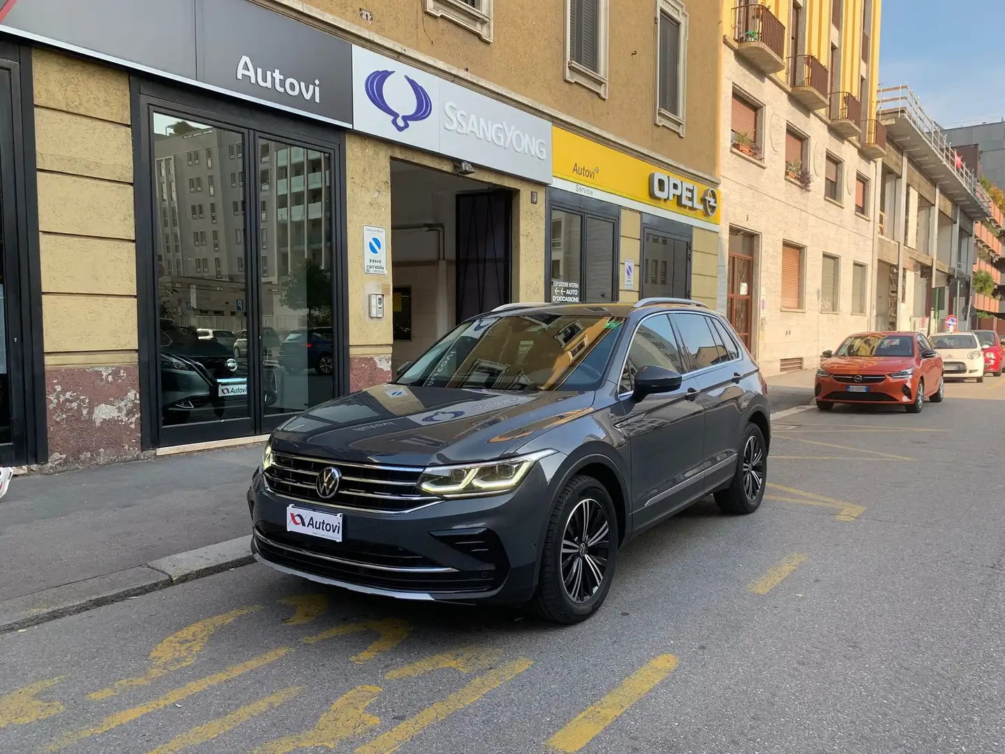 Volkswagen Tiguan Tiguan 1.5 TSI 150 CV DSG ACT Elegance (PROMO) Gris - 1