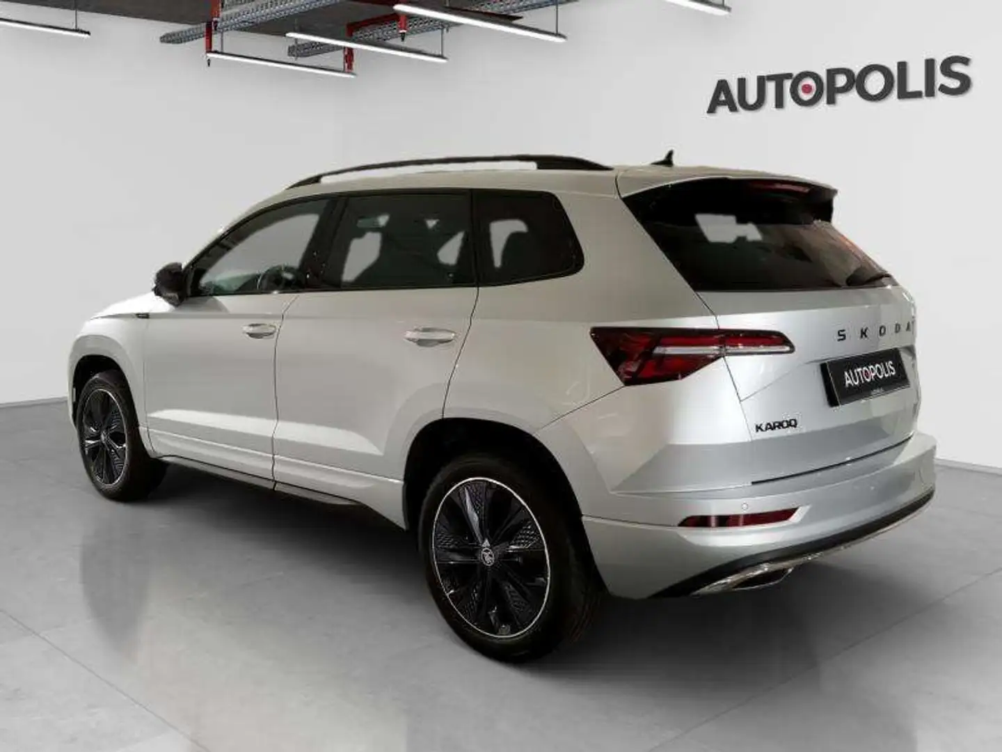 Skoda Karoq 1.5 SPORT LINE Gris - 2