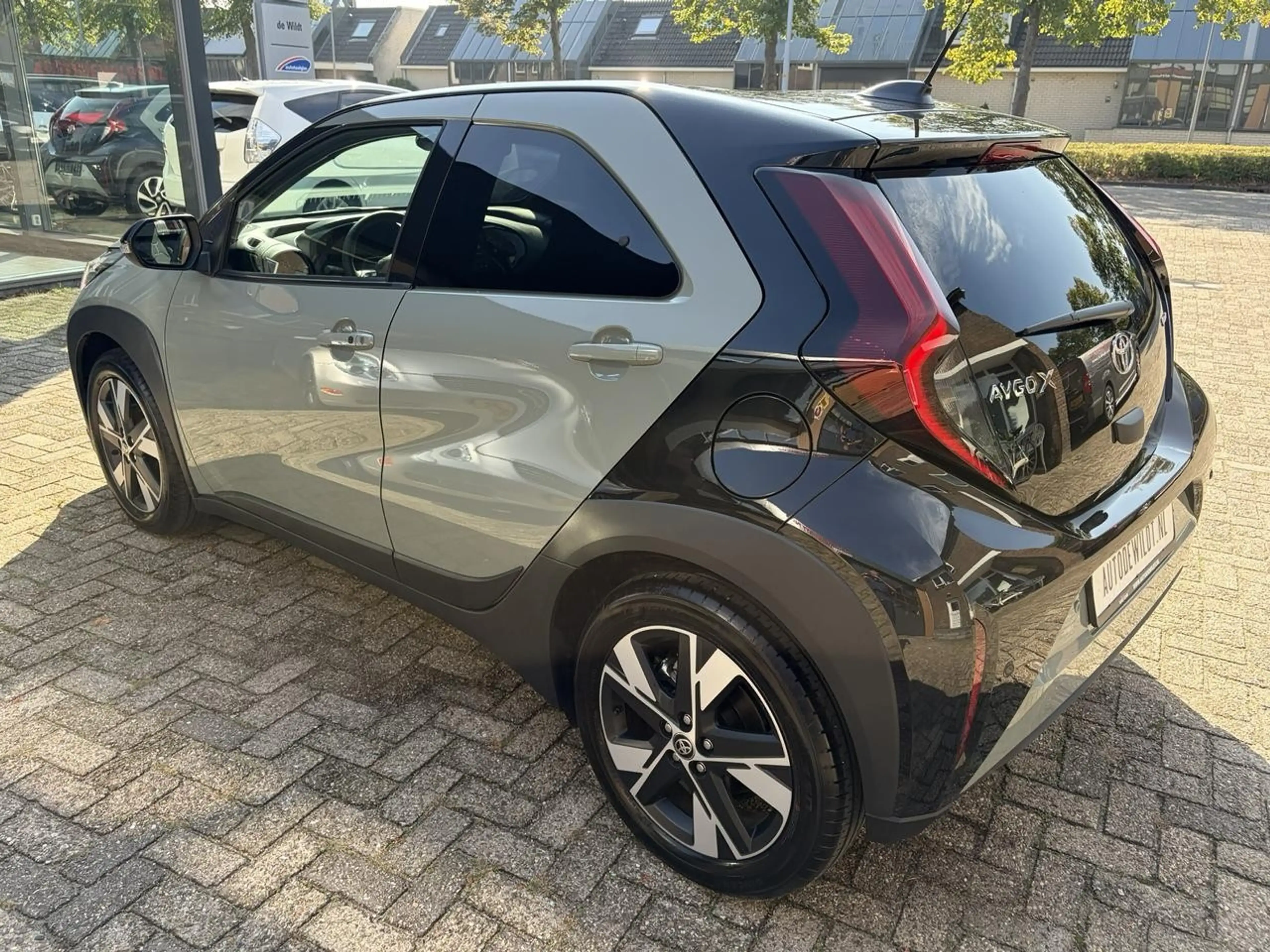 Toyota Aygo X 1.5 Hybrid 115 Pulse + Smart Pack A/T — photo 5