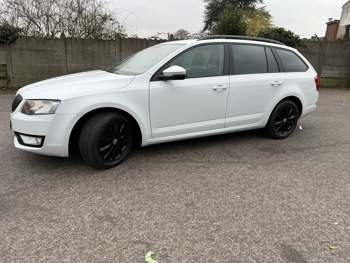 Skoda Octavia SW 1.0 TSI Style Blanc - 1
