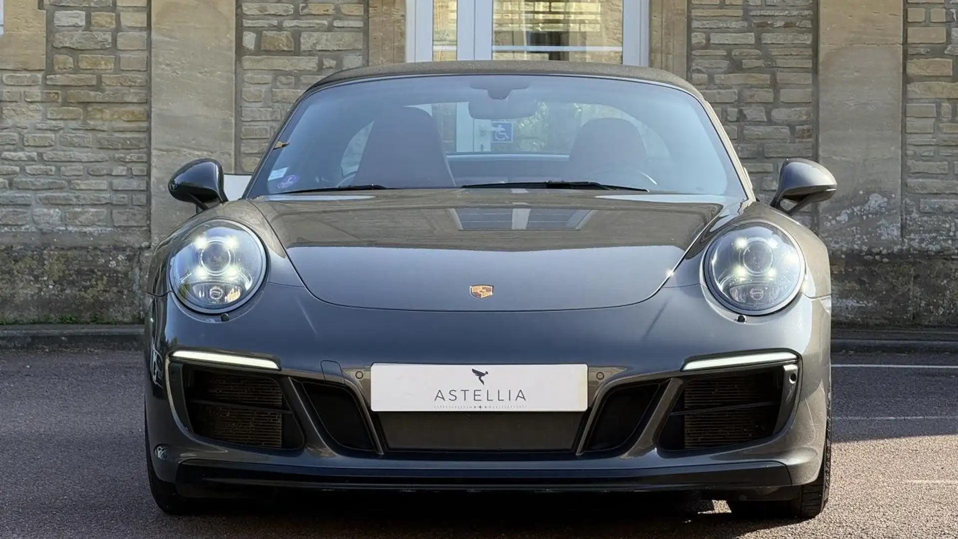 Porsche 991 (Type 991) Targa 4 GTS 3.0 450ch Grau - 2