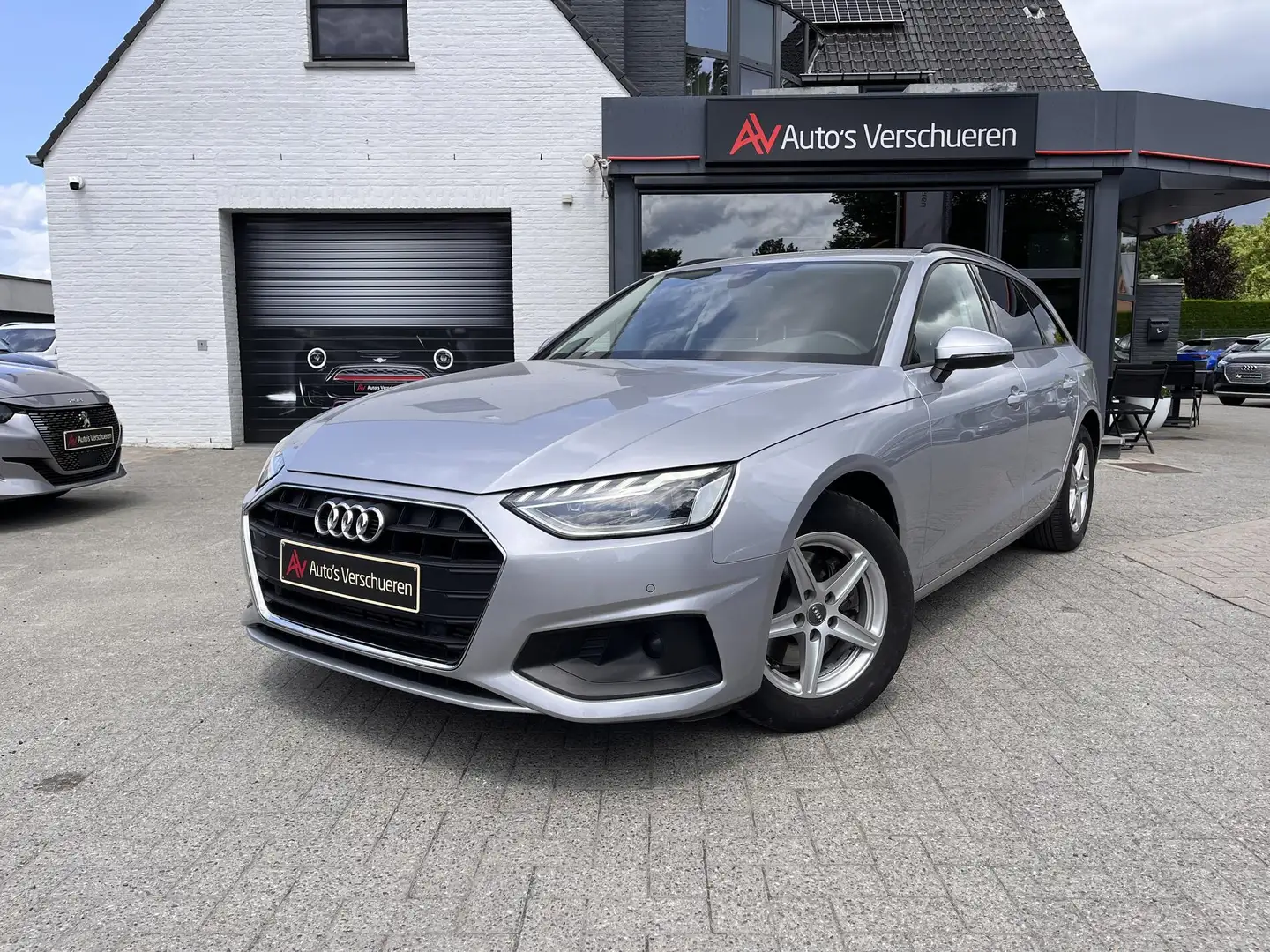 Audi A4 Avant 35 TFSI ** Leder | Virtual | Camera Stříbrná - 2