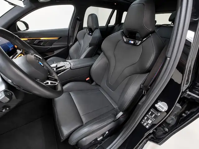 BMW 5 Series view 3