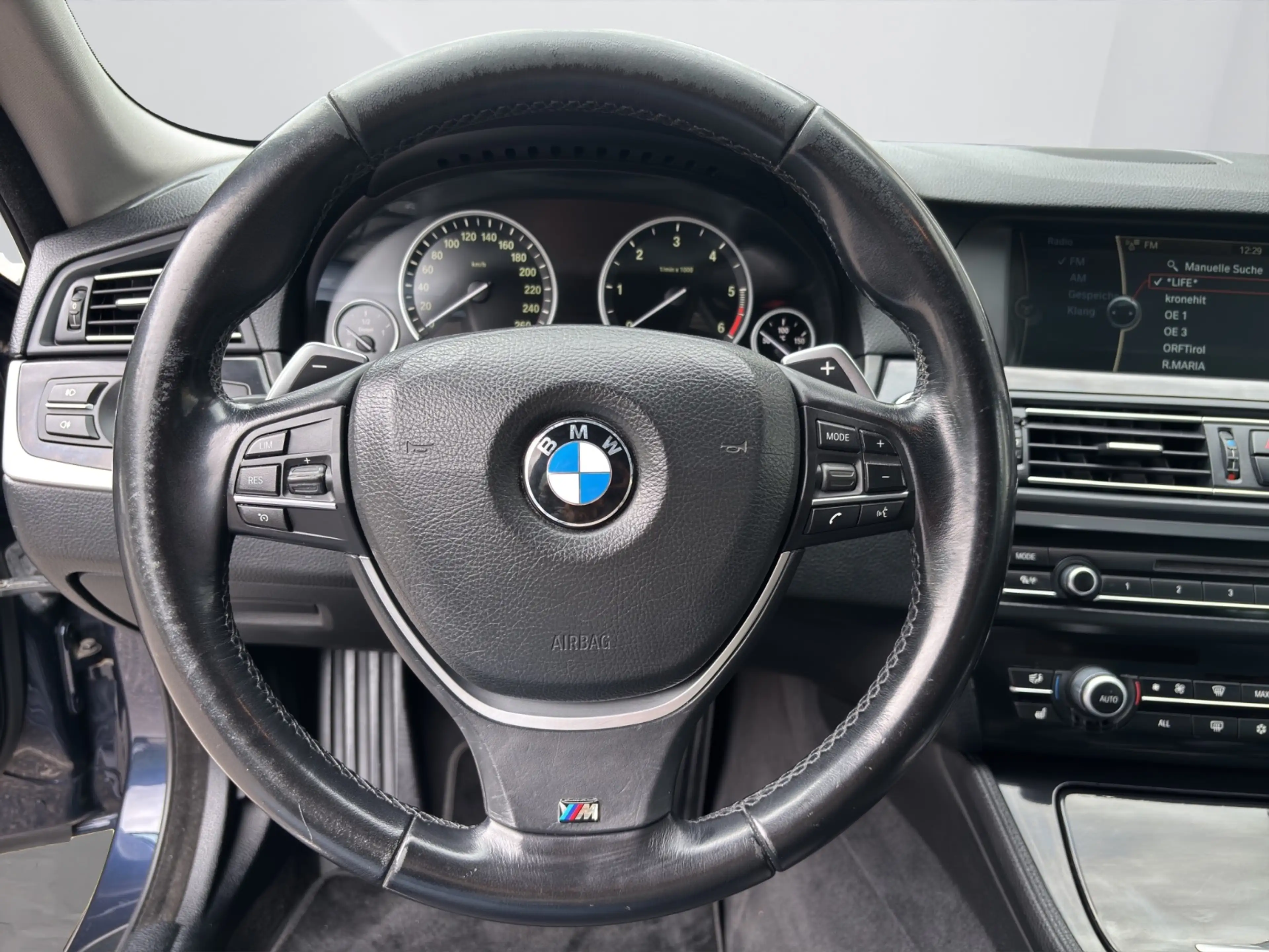 BMW 525 d xDrive AUT — photo 11