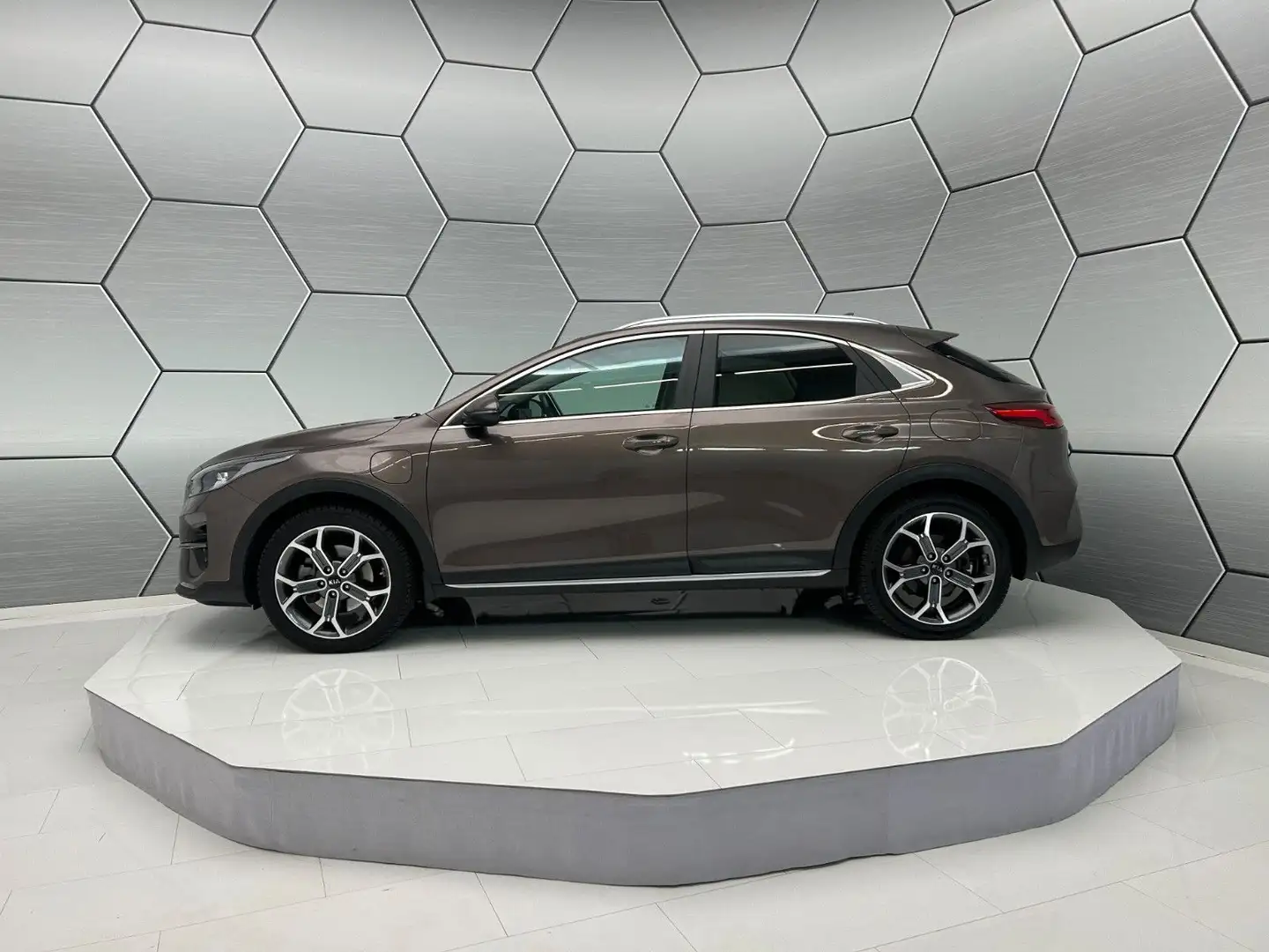 Kia XCeed 1.6 GDI Plug-In Hybrid Business Navi LED Brun - 2