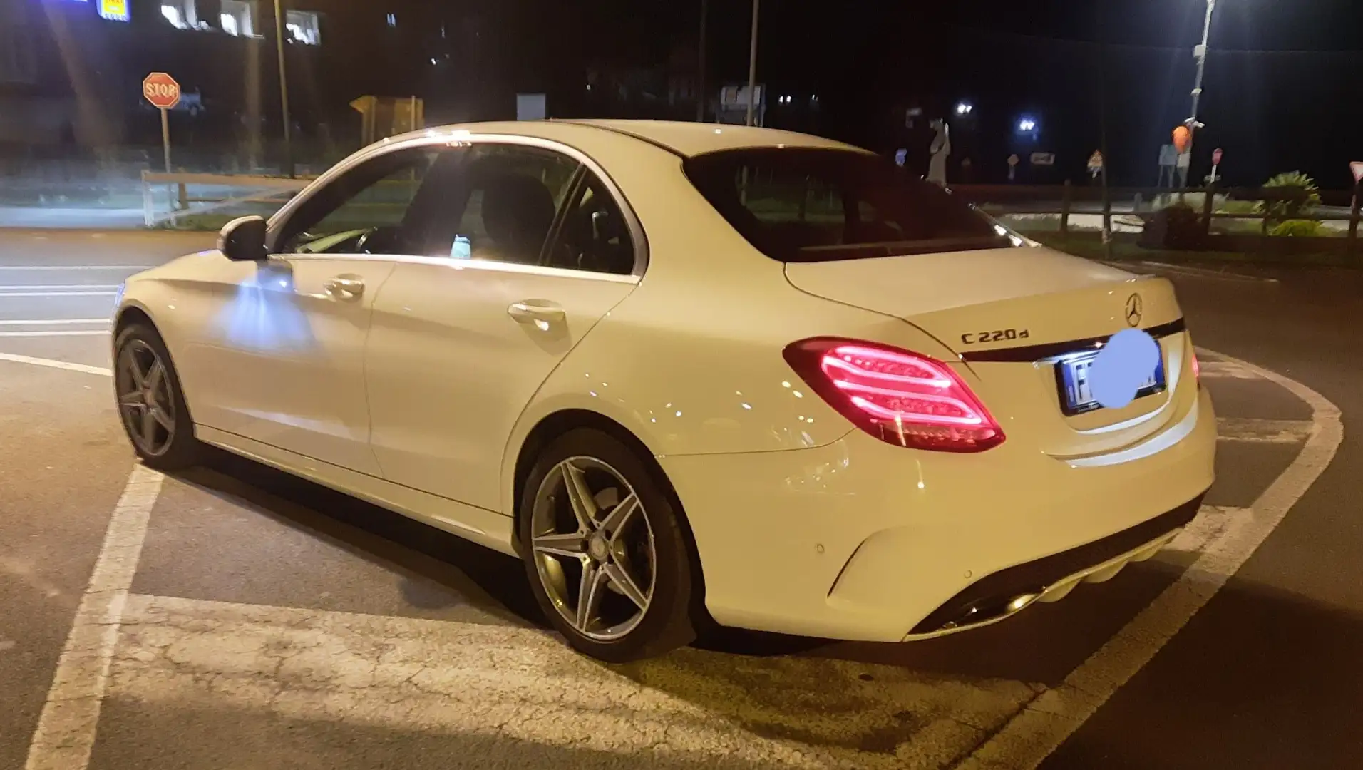 Mercedes-Benz 220 - 2