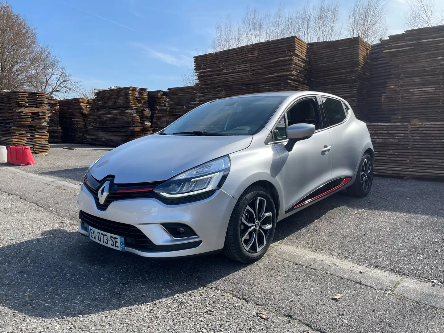 Renault Clio TCe 120 Energy EDC Intens - 1