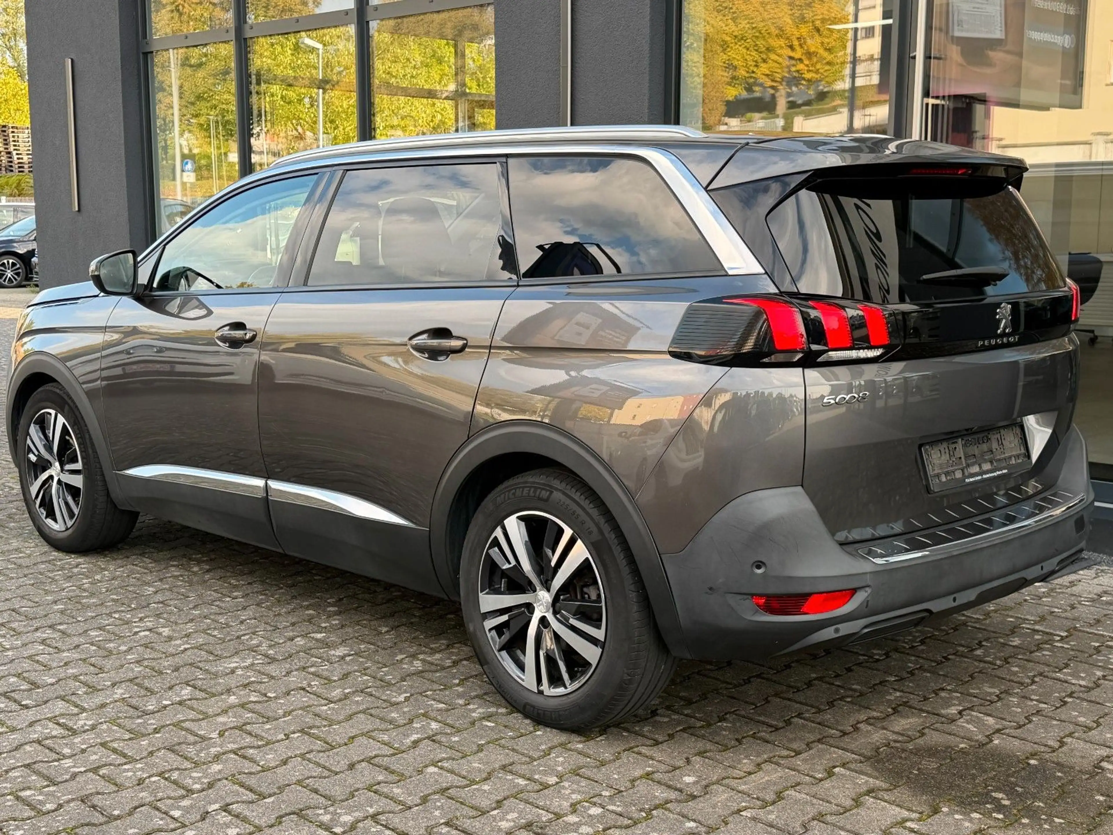 Peugeot 5008 Allure / Massagesitze / 7 -Sitzer — photo 3