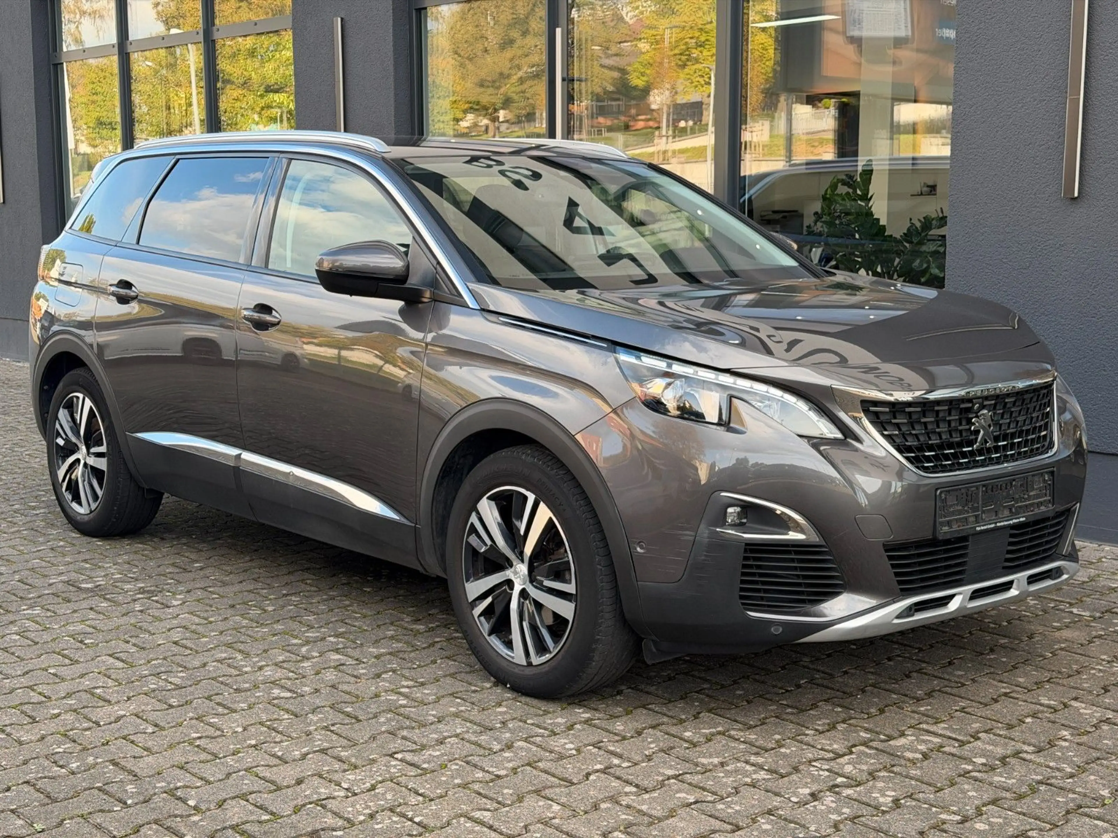 Peugeot 5008 Allure / Massagesitze / 7 -Sitzer — photo 6