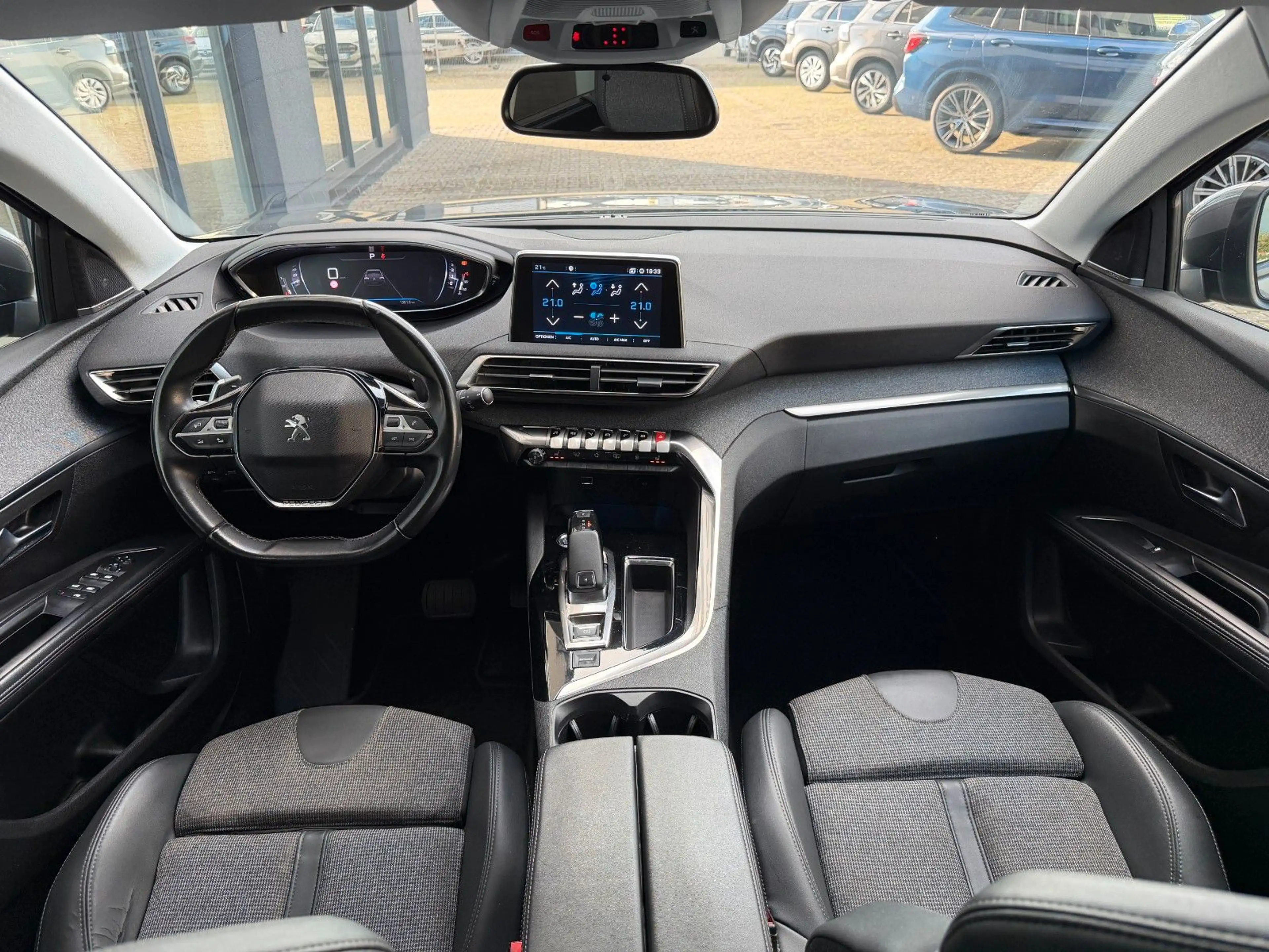 Peugeot 5008 Allure / Massagesitze / 7 -Sitzer — photo 8