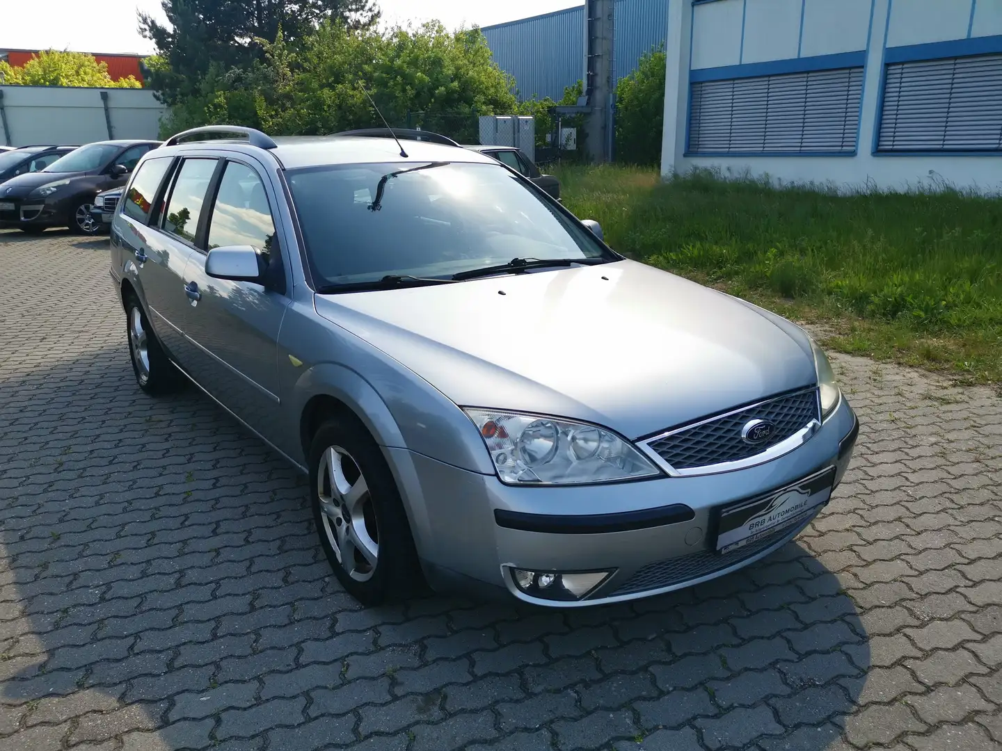 Ford Mondeo 2.0 Trend Automatik TÜV AHK Grigio - 1