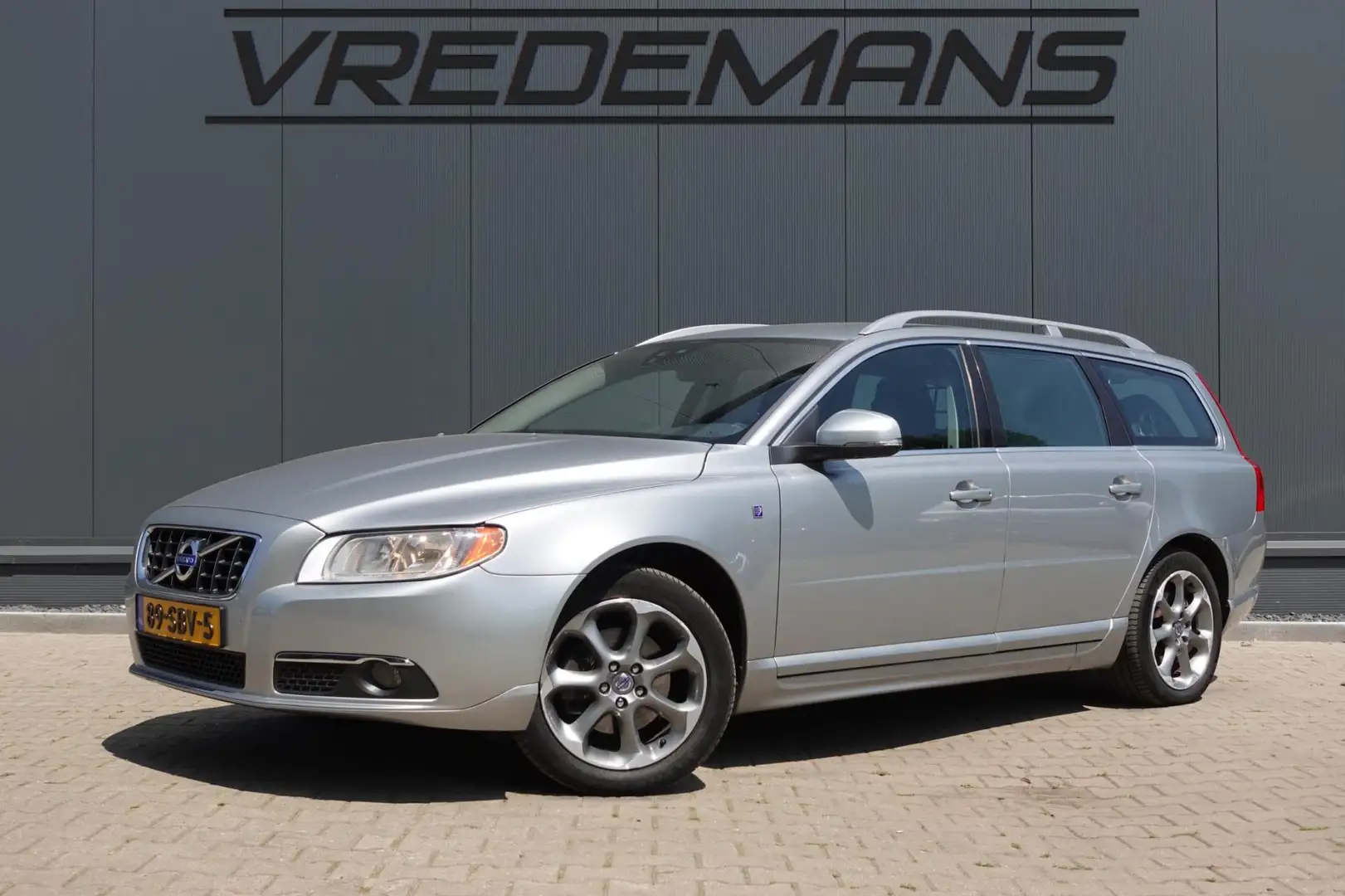 Volvo V70 2.0 T5 Ocean Race / DEALERONDERH. Gris - 1