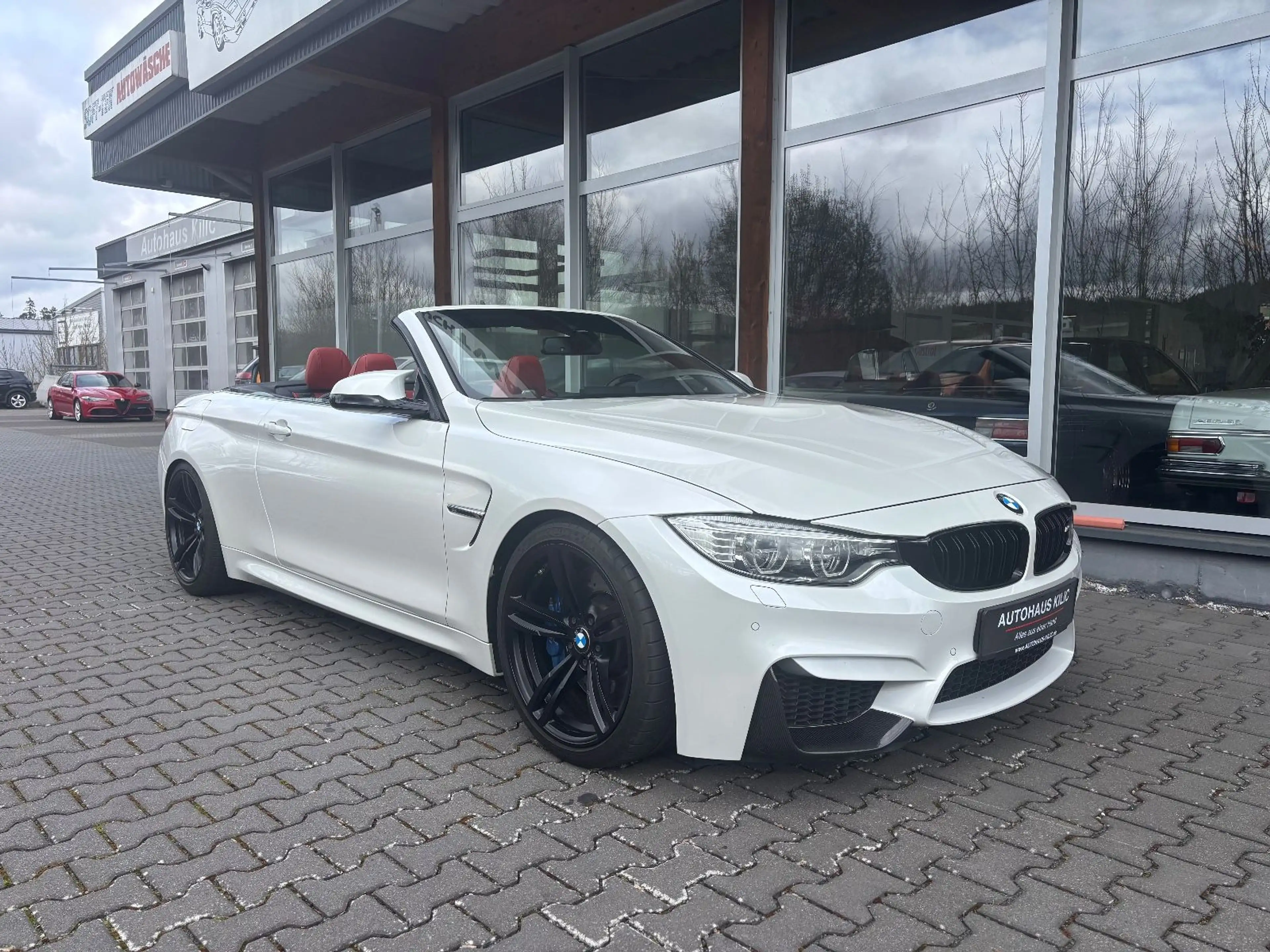 BMW M4 Cabrio deutsch Unfallfrei Nackenheiz KW