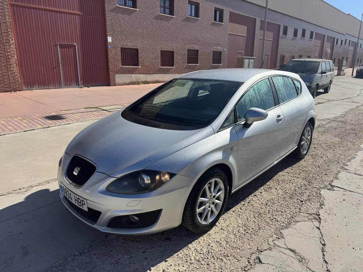 SEAT Leon 1.6TDI CR Reference Gris - 1