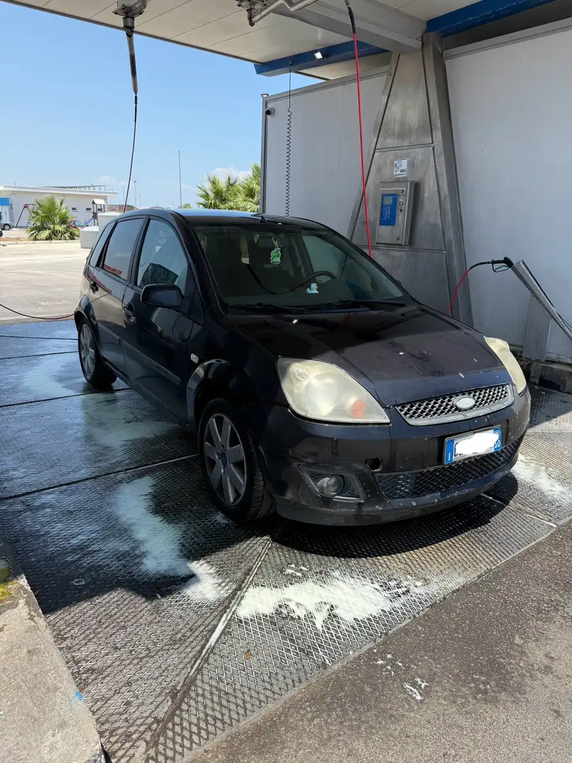 Ford Fiesta 5p 1.4 tdci Ghia - 1