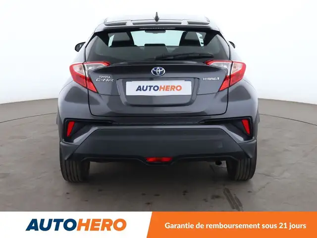 Toyota C-HR view 5