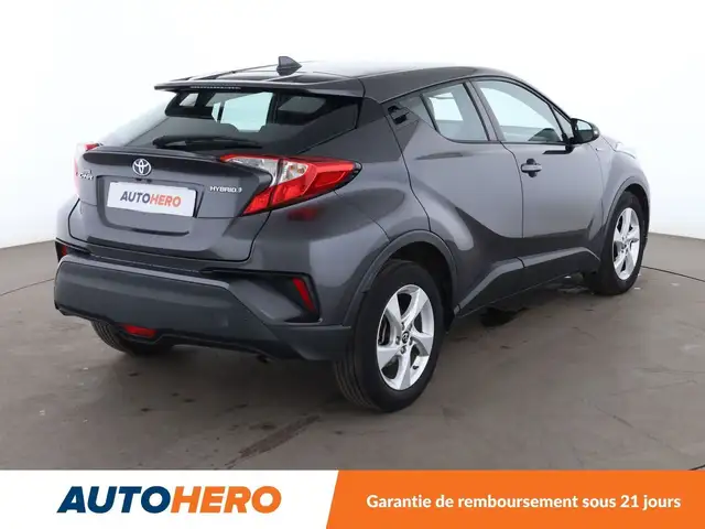 Toyota C-HR view 6