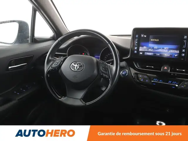 Toyota C-HR view 13
