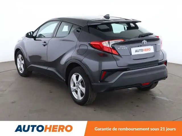 Toyota C-HR view 4