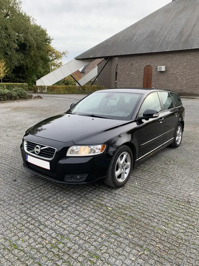 Volvo V50 V50 DPF DRIVe Summum Noir - 1