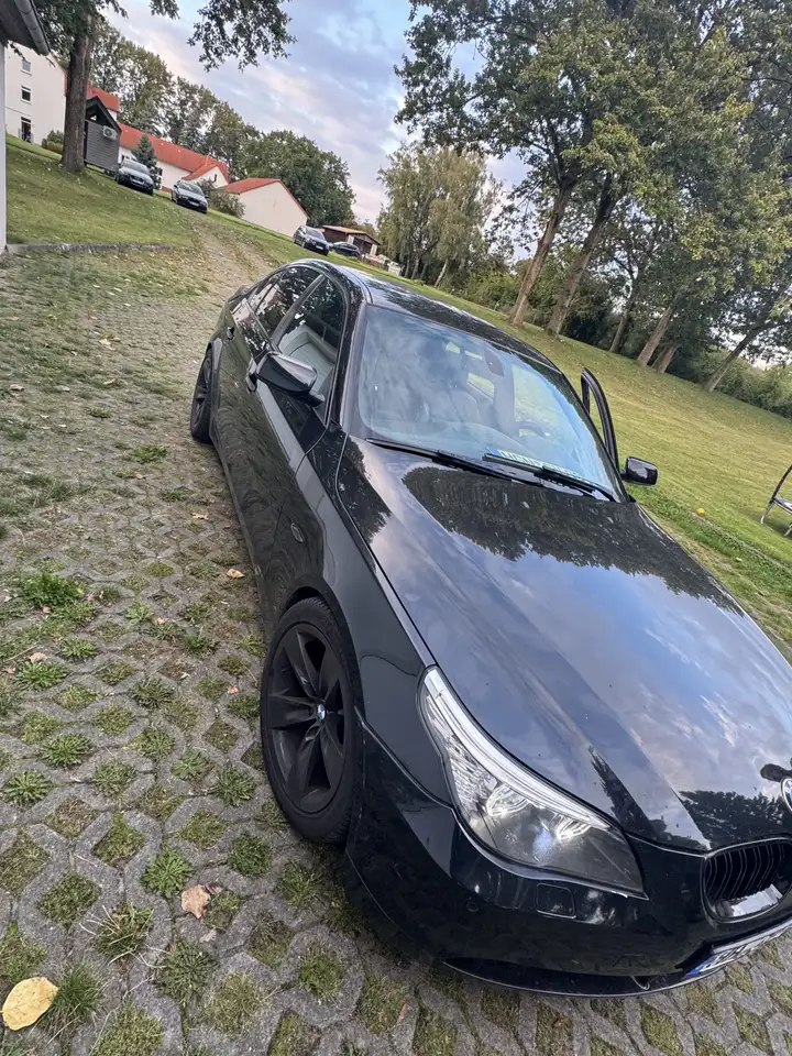 BMW 525