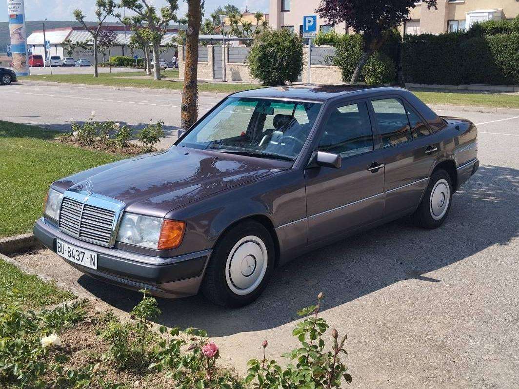 Mercedes-Benz 230 230TE - foto 1