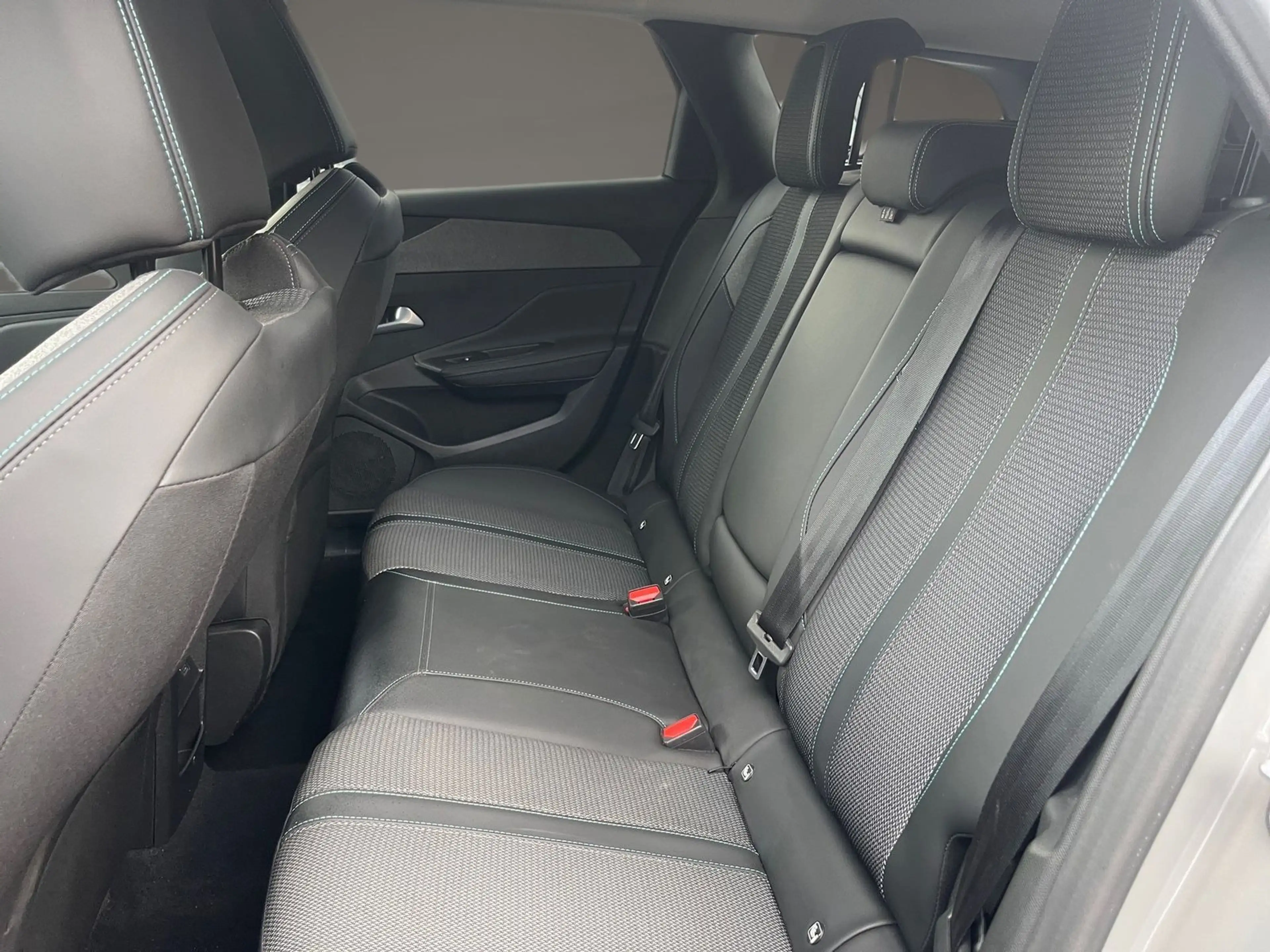 Peugeot 308 Hybrid 136 Allure Kamera Navi AppleCaPlay — photo 14