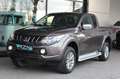 Mitsubishi L200 Plus Club Cab 4WD Braun - thumbnail 2