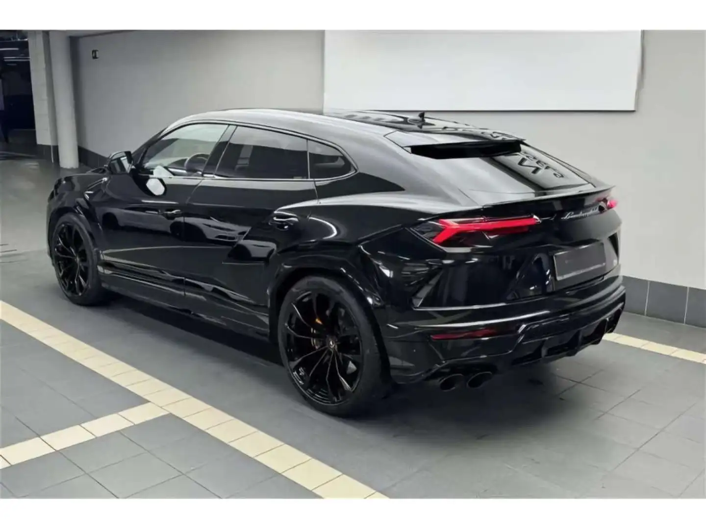 Lamborghini Urus 4.0 BiTurbo V8 FULL OPTIONS / B\u0026O / PANO / 36 Noir - 2