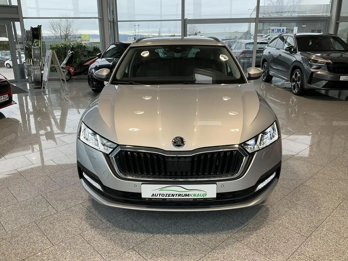 Skoda Octavia 1.5TSI Ambition Matrix-LED AHK ACC LenkHeiz Kessy Silber - 2