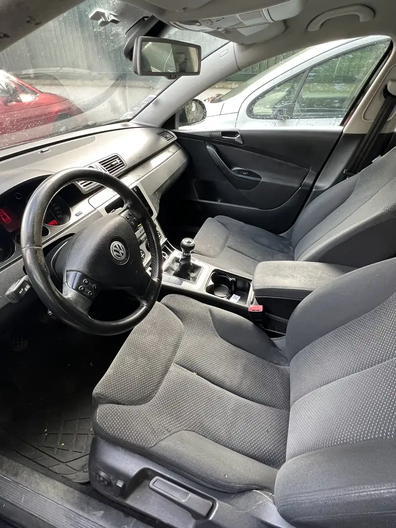 Volkswagen Passat 2.0 TDI 140 FAP Confort - 2