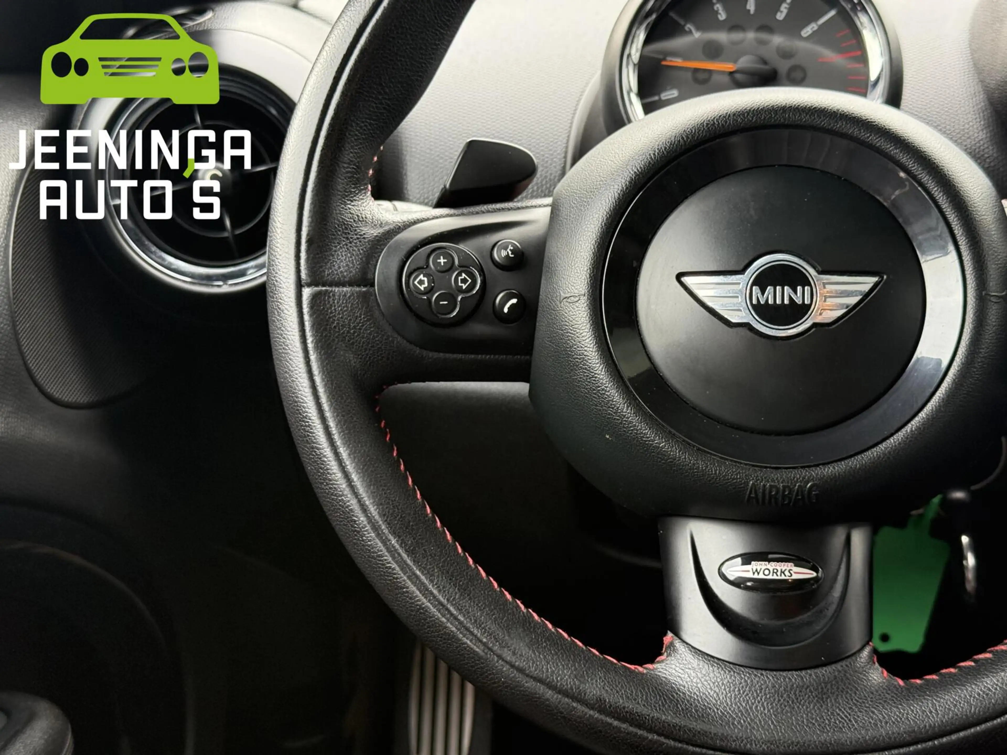 MINI John Cooper Works Countryman 1.6 ALL4 Chili — photo 15