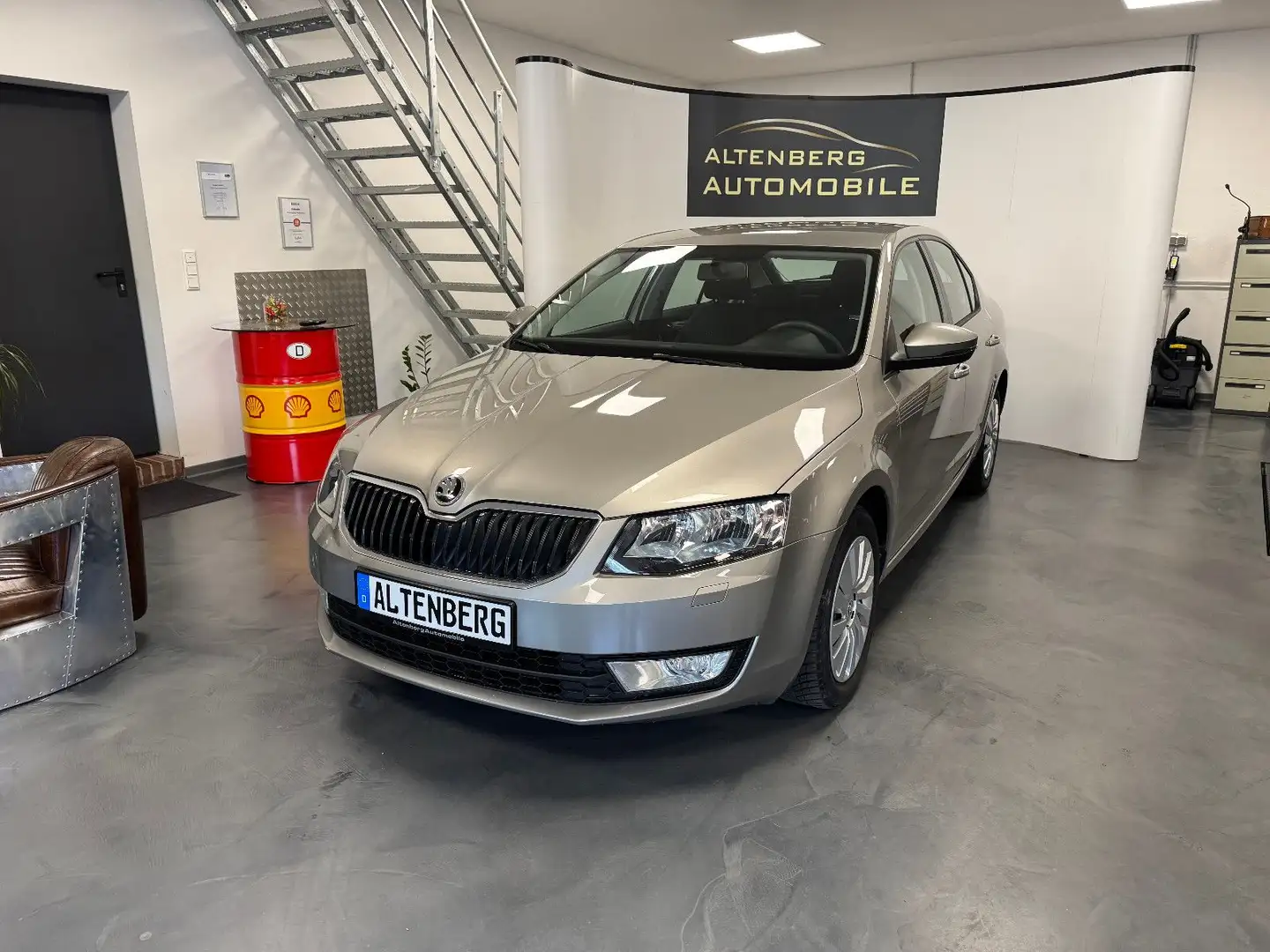 Skoda Octavia Lim. Ambition Klima Tempomat Sitzhzg. Beige - 1