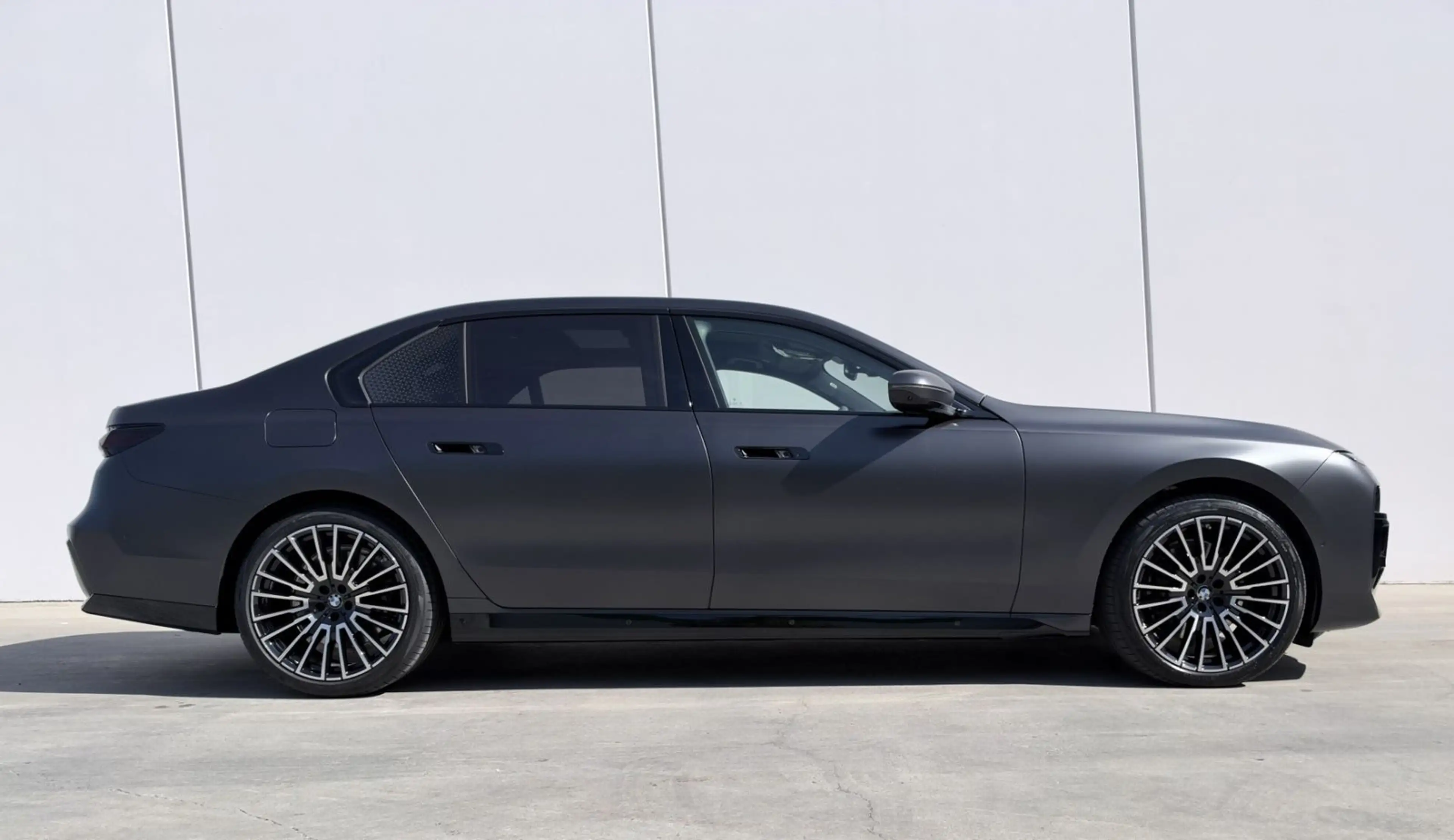 BMW 740 d xDrive M Sport Pro Fond E.°Innovation°Froze — photo 5