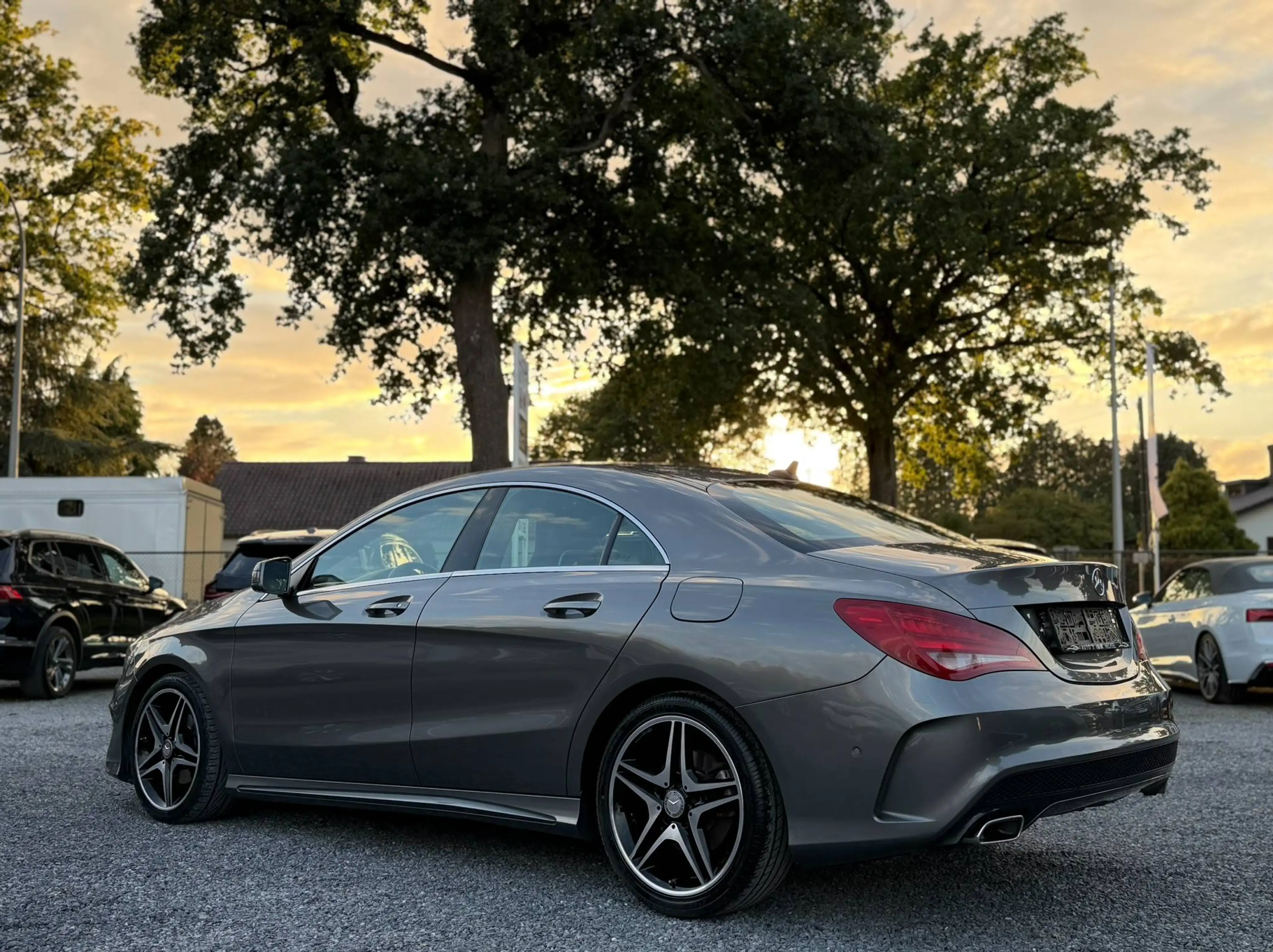 Mercedes-Benz CLA 180 Benzine AMG line Led Alcantara Zetelverw. Garantie! — photo 2