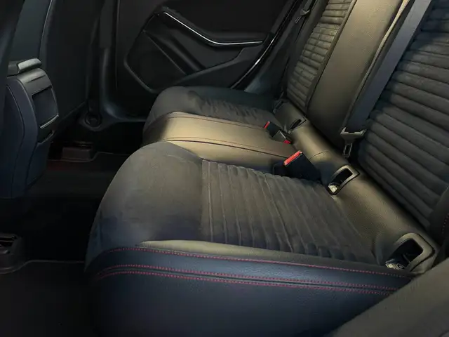 Mercedes-Benz Cla view 8