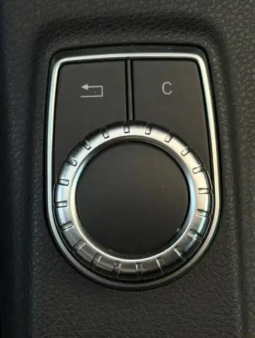 Mercedes-Benz Cla view 16