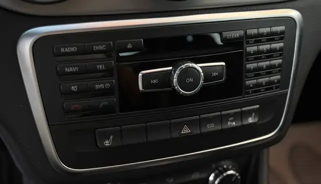 Mercedes-Benz Cla view 9