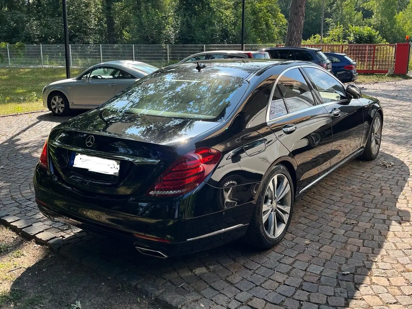 Mercedes-Benz S 500 S 500 7G-TRONIC crna - 2