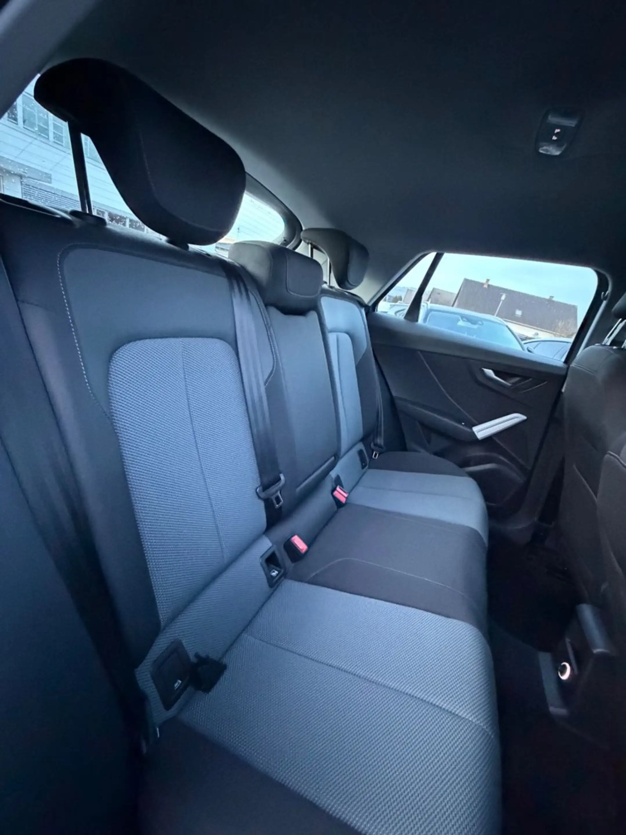 Audi Q2 design*NEU*TÜV*Automatik*150PS*NAVI* — photo 11
