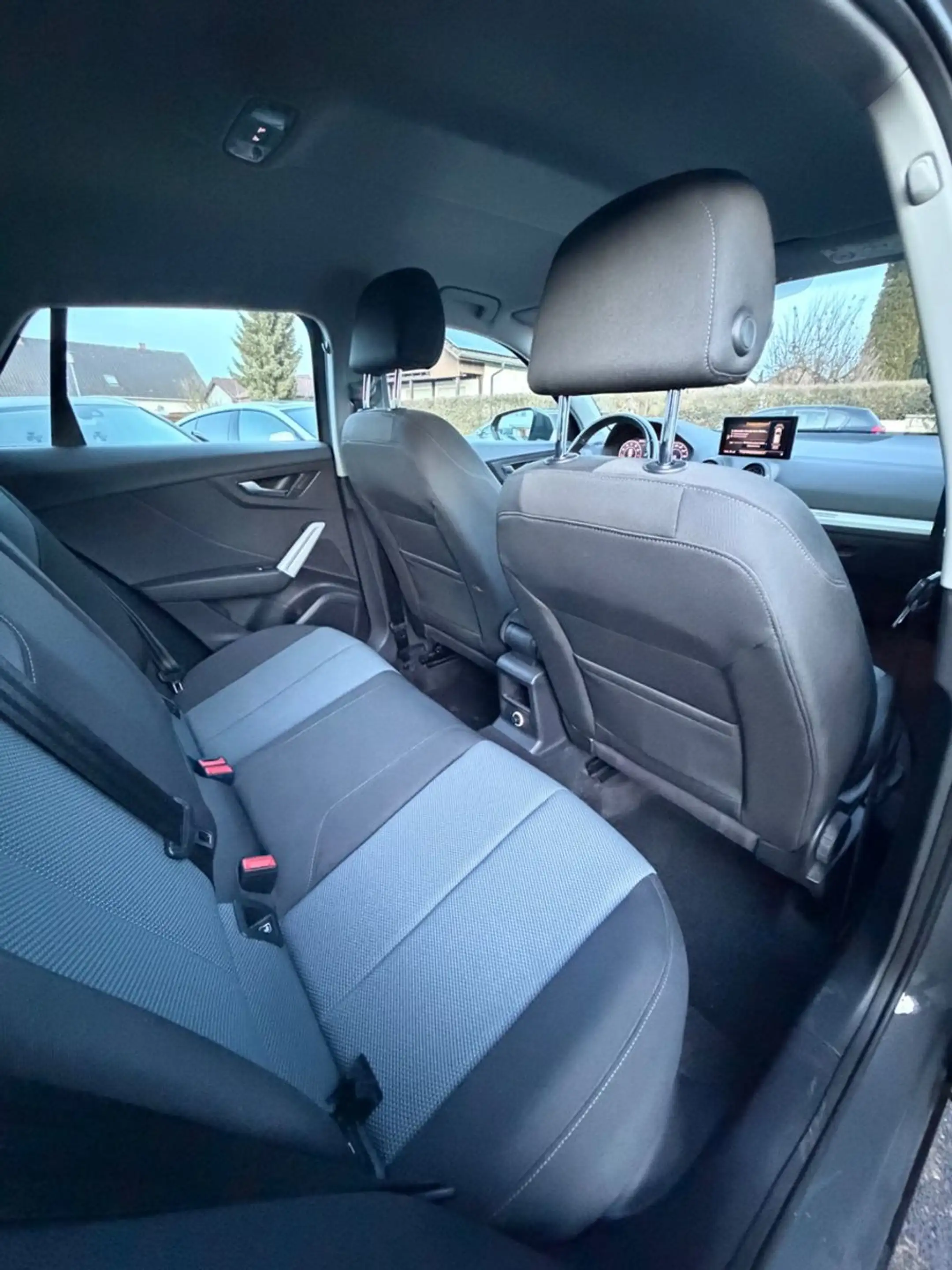 Audi Q2 design*NEU*TÜV*Automatik*150PS*NAVI* — photo 12