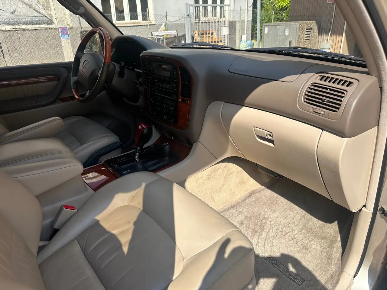 Lexus LX 470 SUV, foto 3