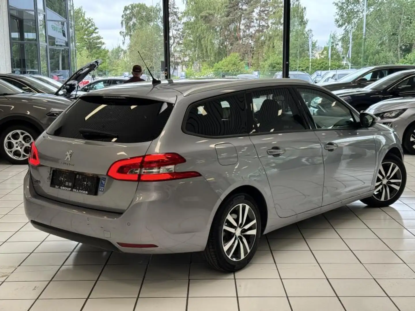 Peugeot 308 *** SW Style *** Argent - 2