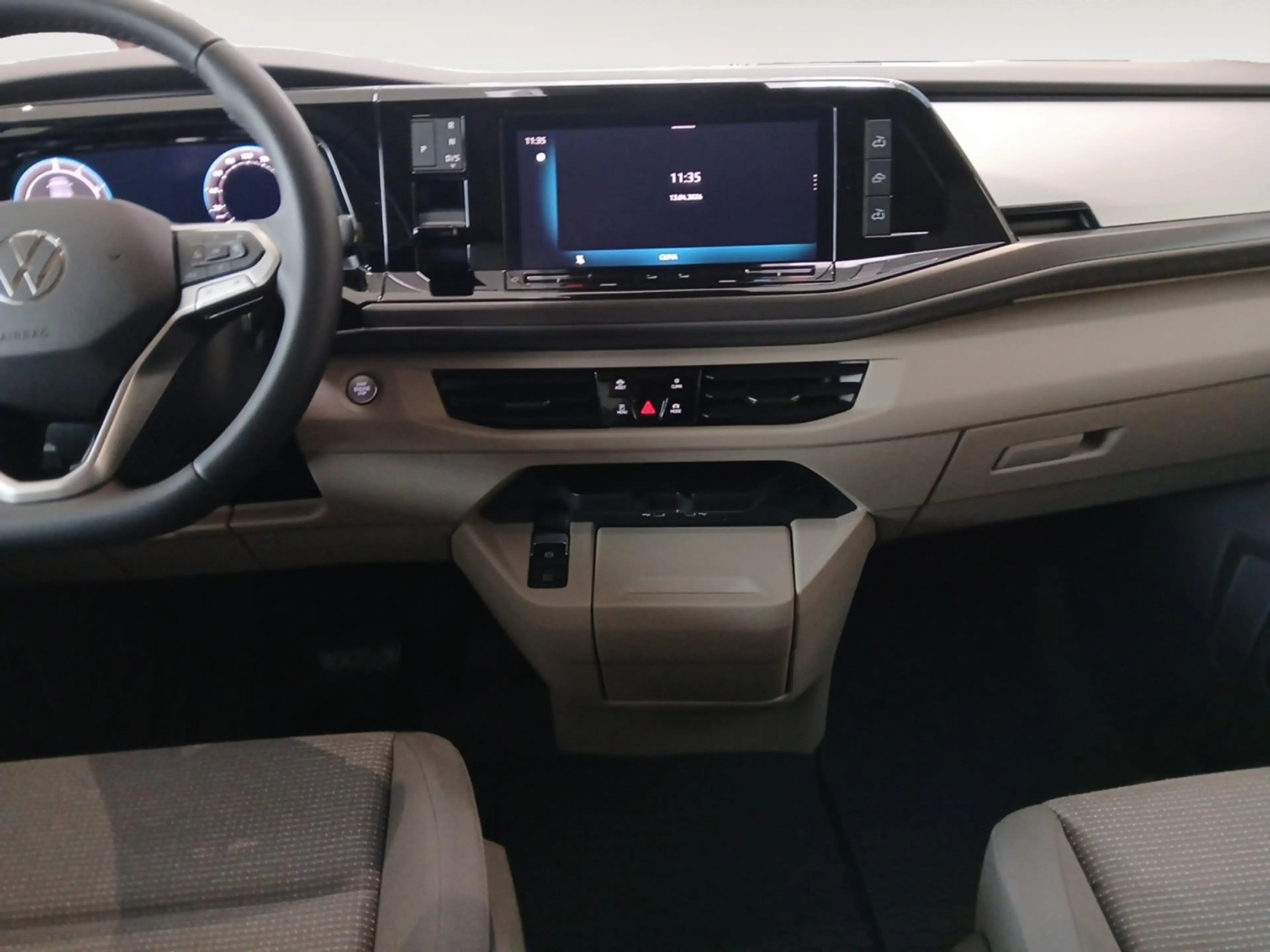 Volkswagen T7 California VW T7 California Beach eHybrid 180 kW 4M — photo 11
