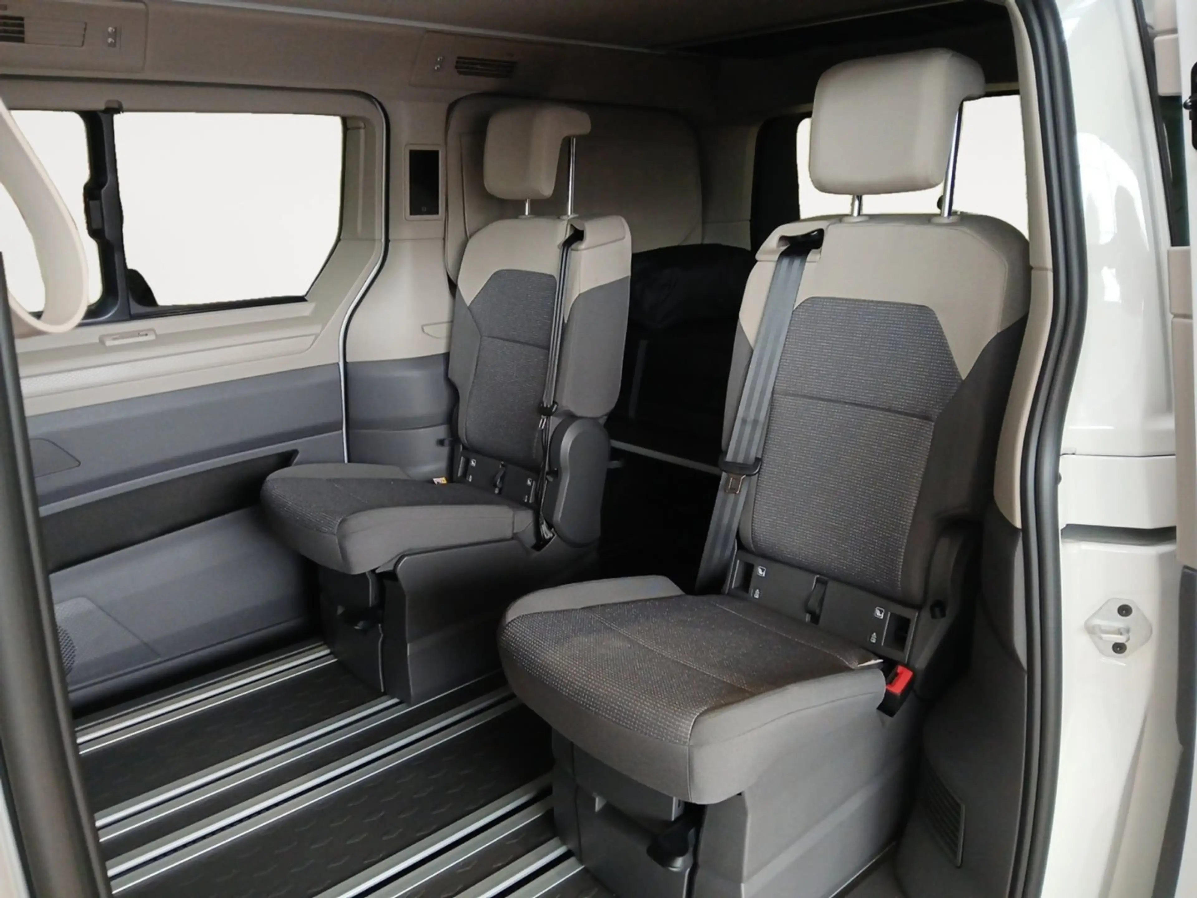 Volkswagen T7 California VW T7 California Beach eHybrid 180 kW 4M — photo 14