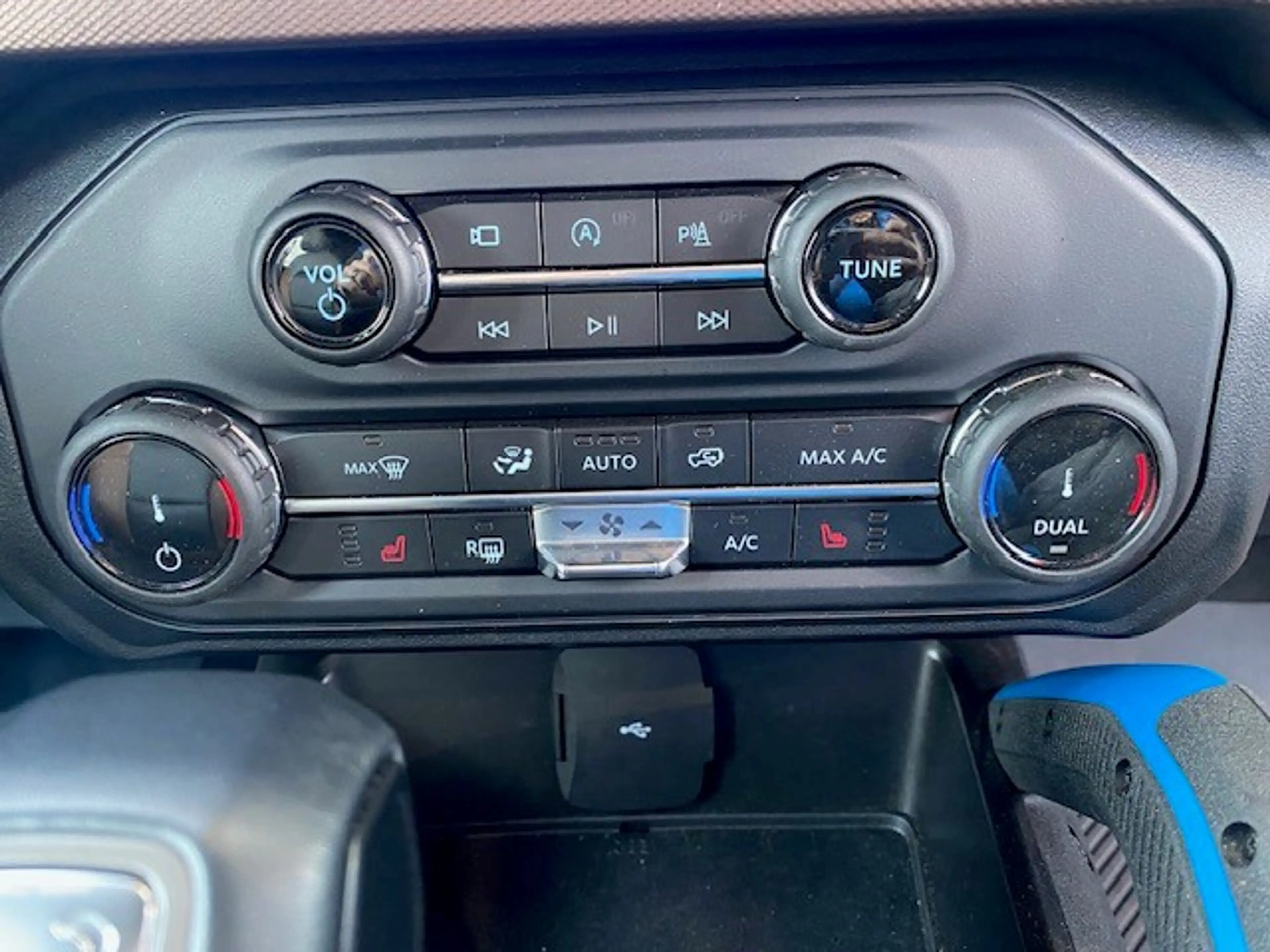Ford Bronco Bronco 2.7 V6 EcoBoost G.O.A.T / 1,8t Anhängelast — photo 11