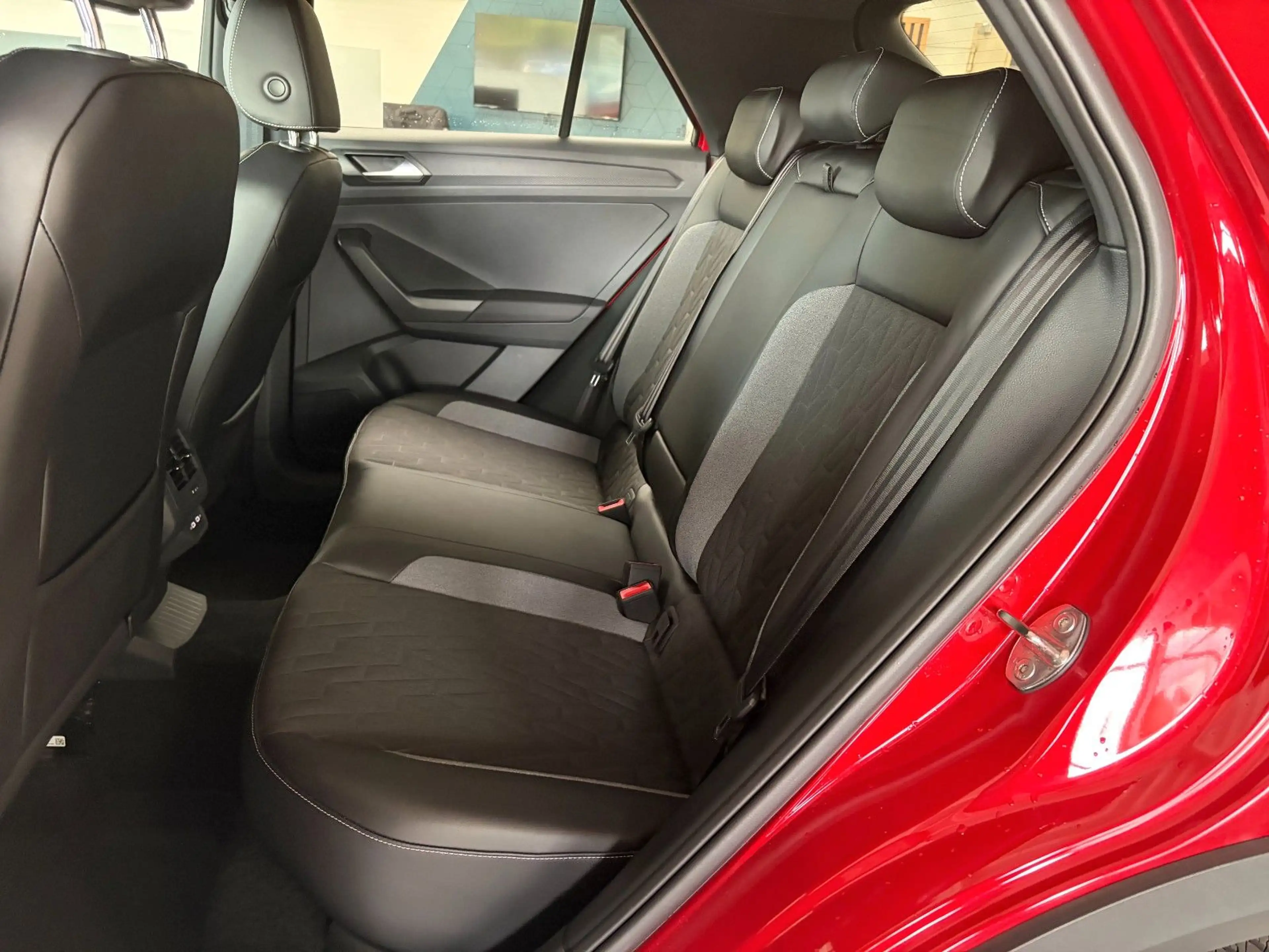 Volkswagen T-Roc 1.0 TSI Goal/AHK/KAMERA/ACC/LED/NAVI/SHZ — photo 8